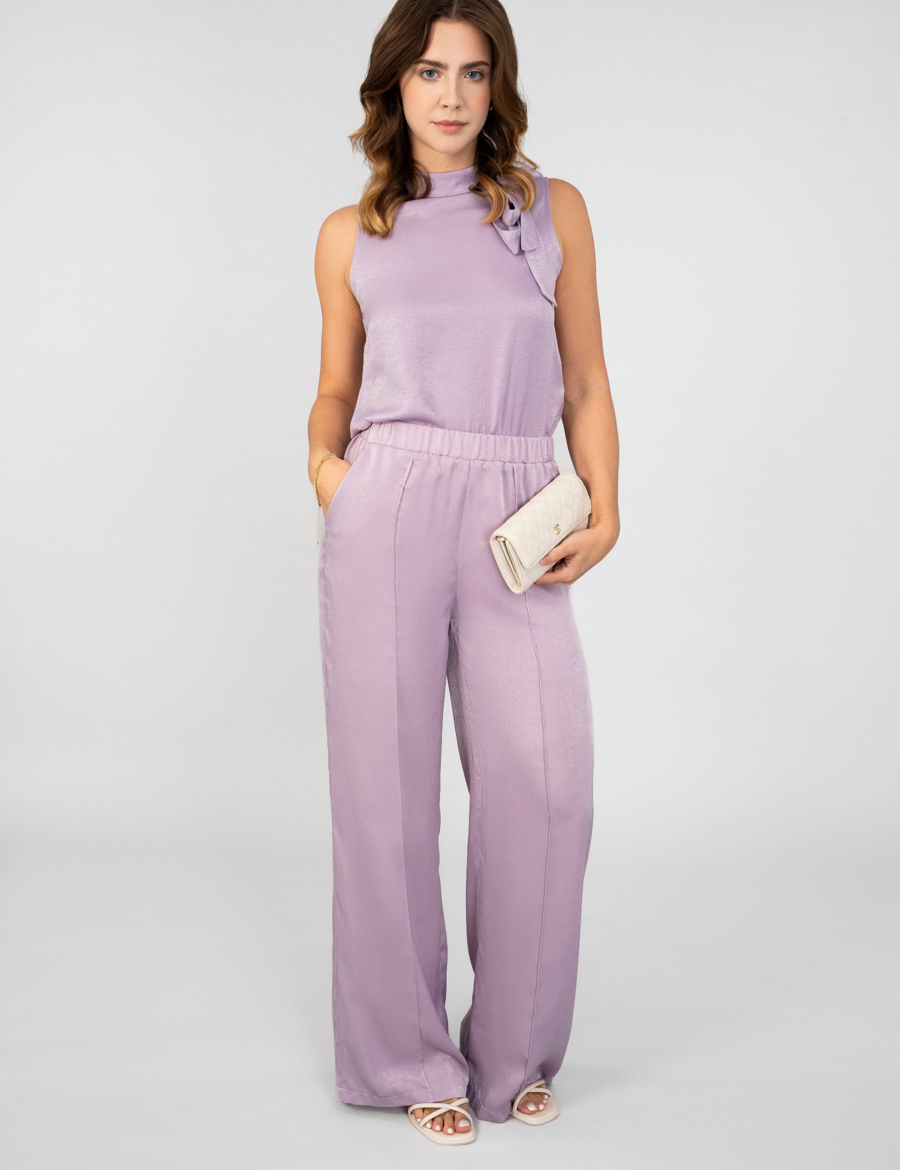 Satin pants, satijn broek, satijn pantalon, satin trousers, satin trousers with stretchy waistband and pintuck