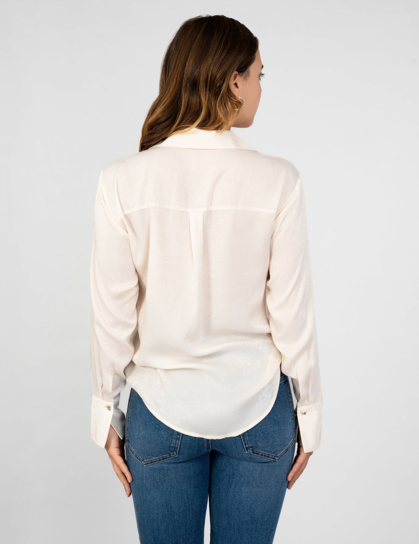 Office approved blouse, satijnen blouse, satin blouse, heart shaped buttons,  offwhite blouse