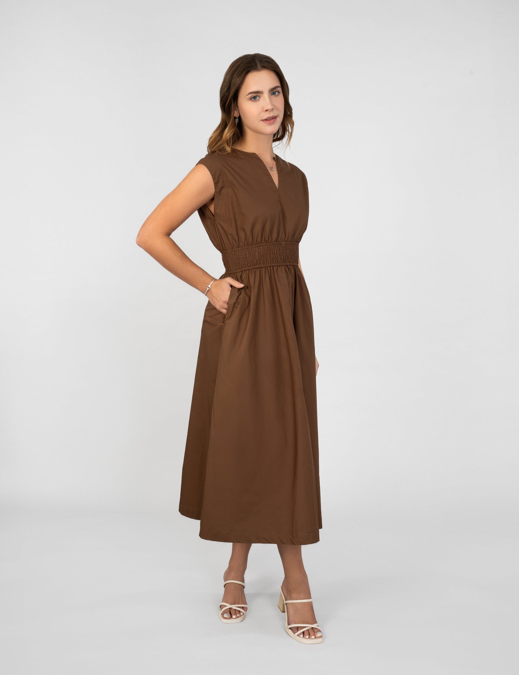 smock dress, v hals jurk, sleeveless jurk, maxi dress, cotton dress, katoenen jurk 